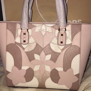 Michal kors purse